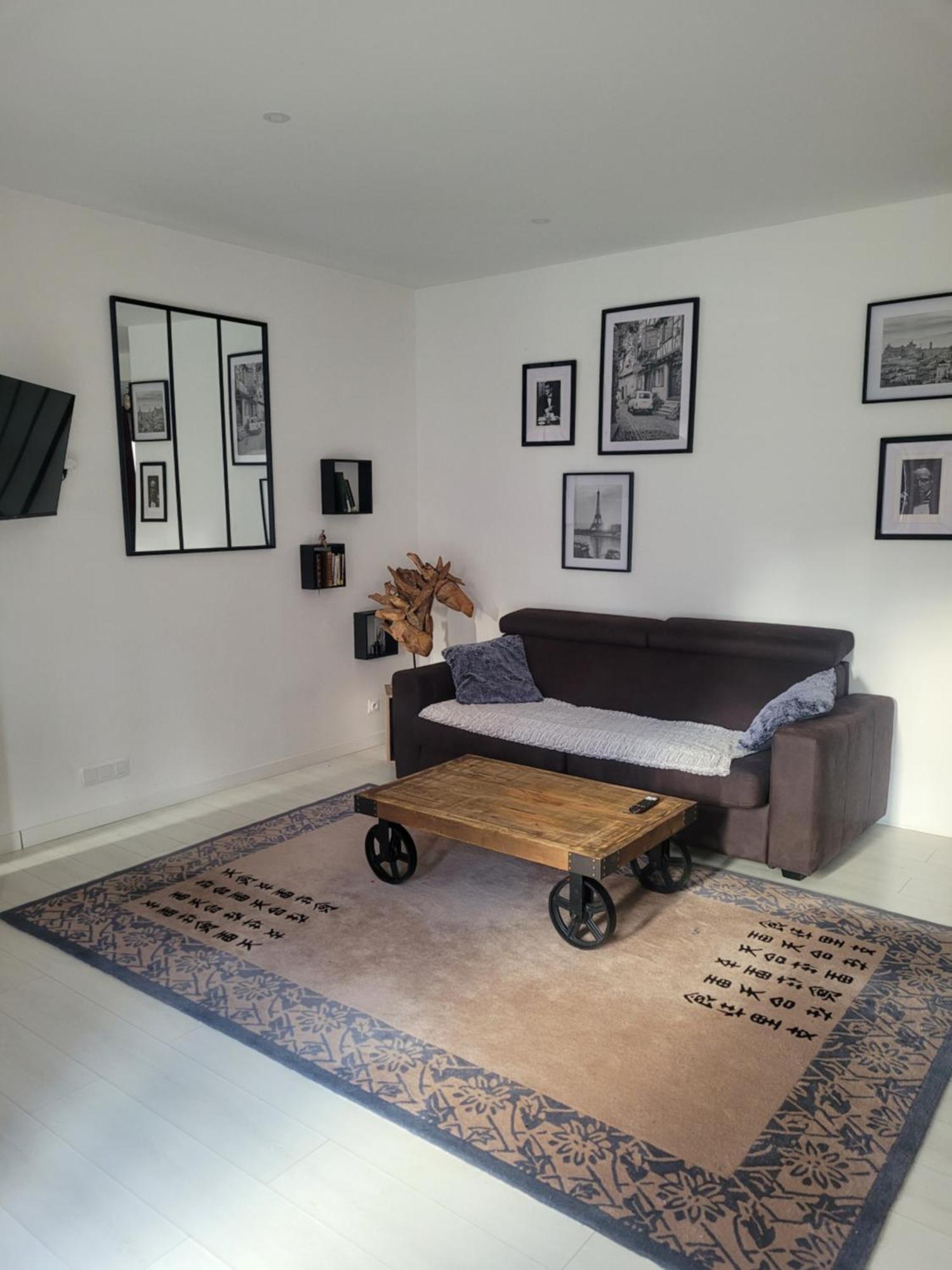 Frida'S House Apartment Bievres Екстериор снимка